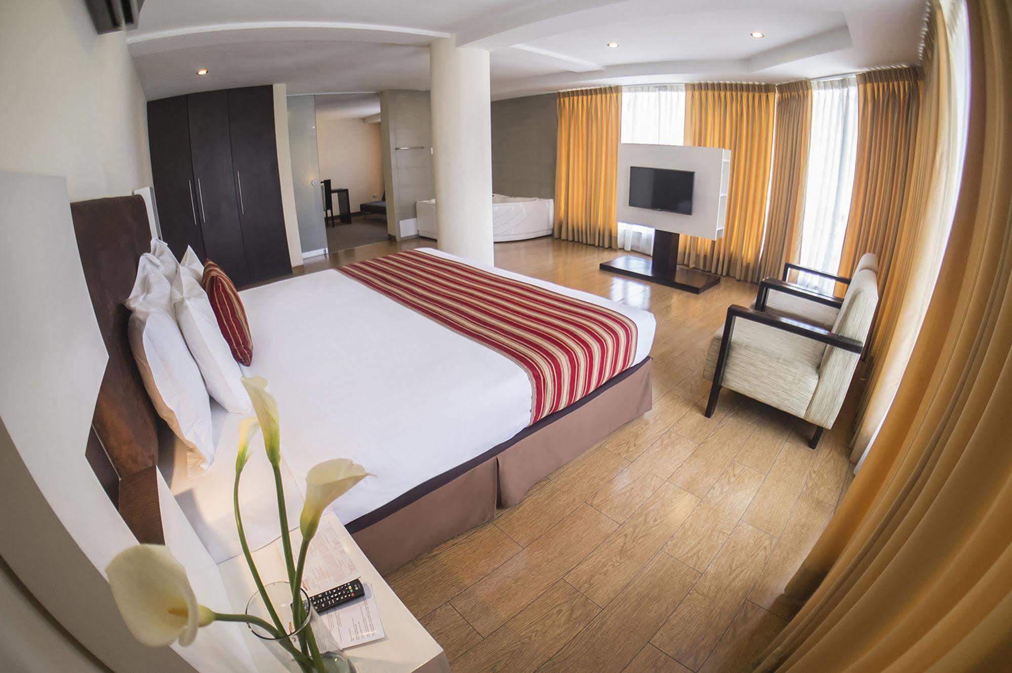 Allpa Hotel & Suites Ліма Екстер'єр фото